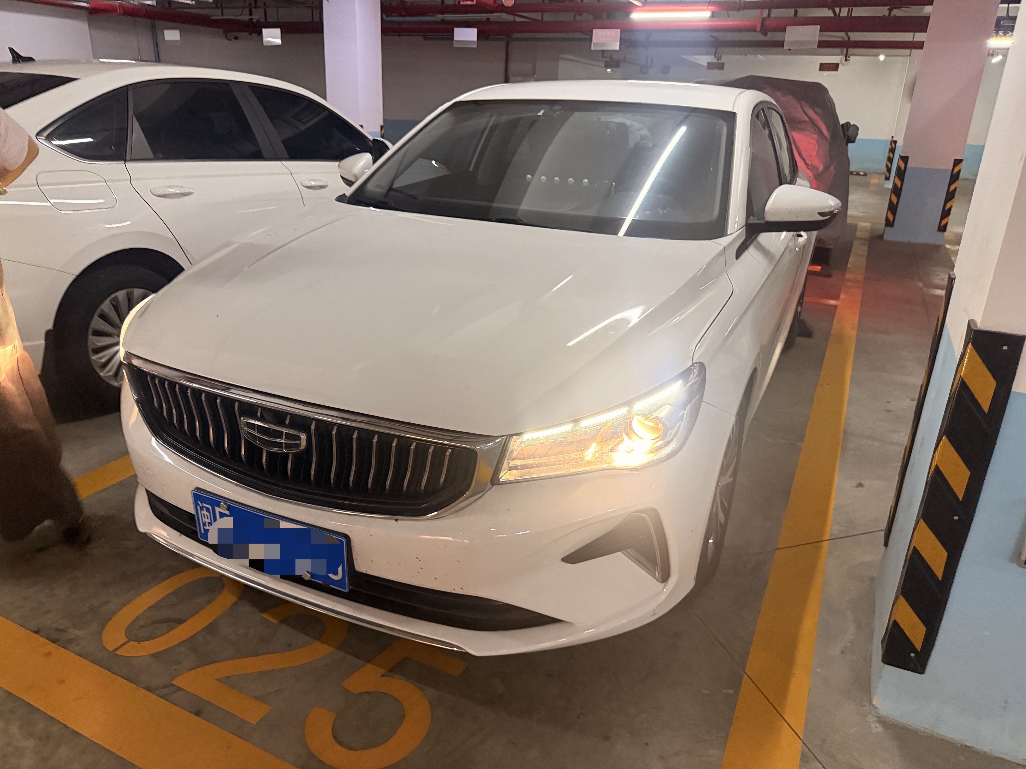 GEELY Emgrand 2023 #2 GEELY Emgrand 2023 car image #2