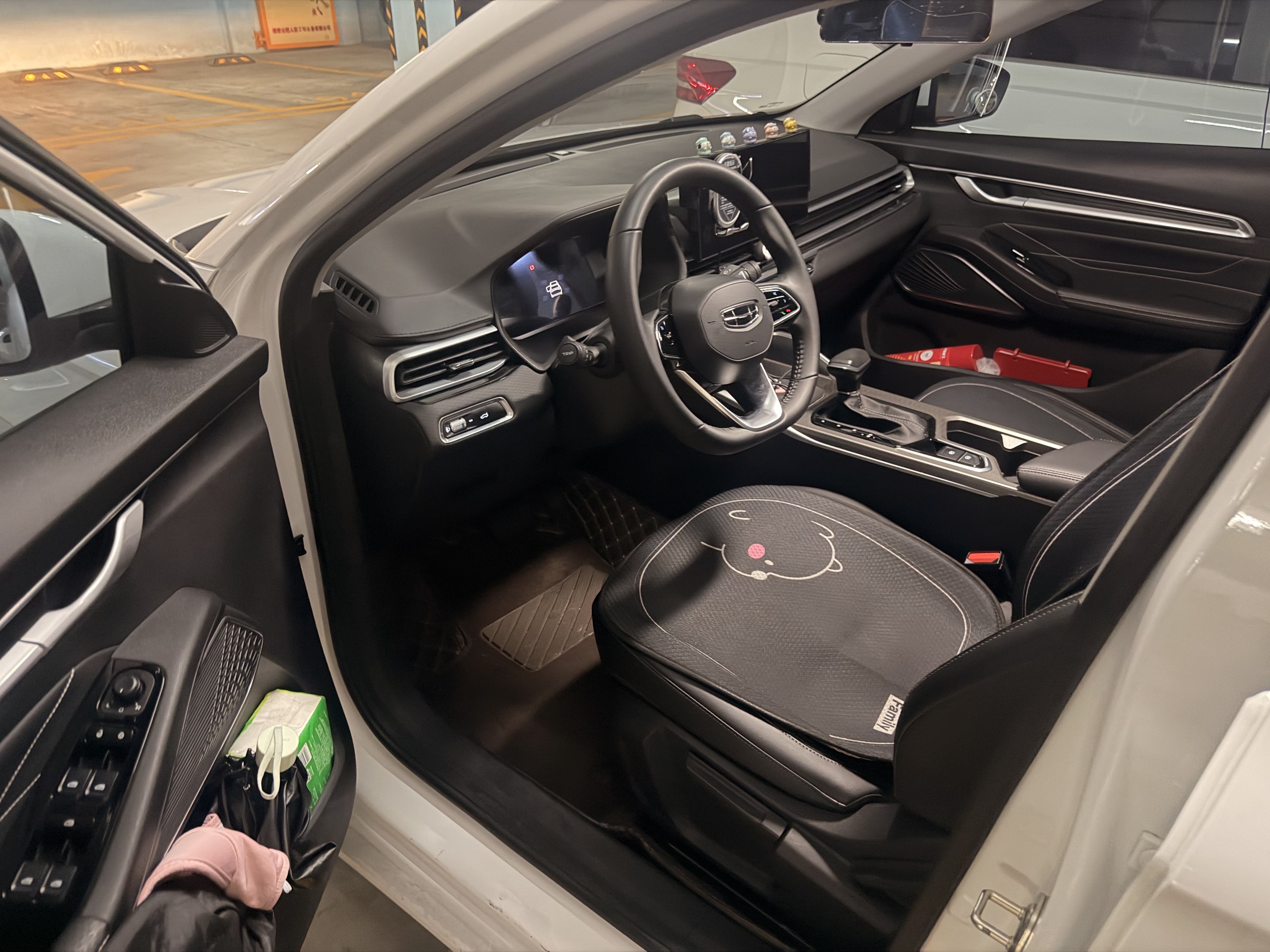 GEELY Emgrand 2023 #7 GEELY Emgrand 2023 car image #7