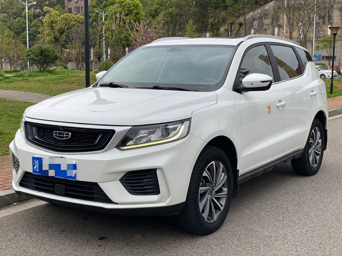 GEELY Vision X6 2000 car image #2