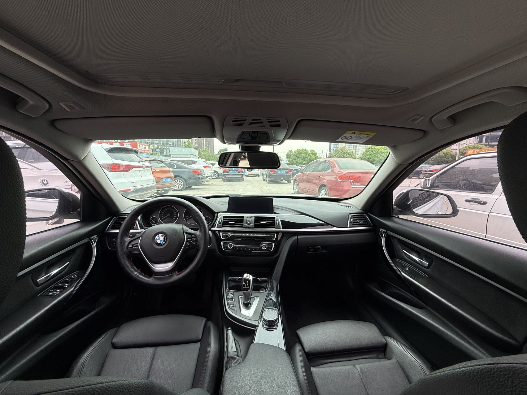BMW 3 Series 2019 car image #7