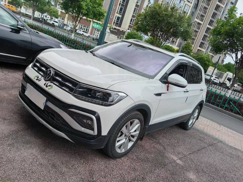 Volkswagen T-Cross 2020 Volkswagen T-Cross 2020 car image
