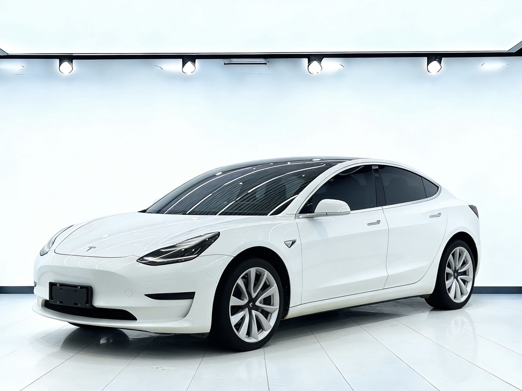 Tesla Model 3 2020 #2 Tesla Model 3 2020 car image #2