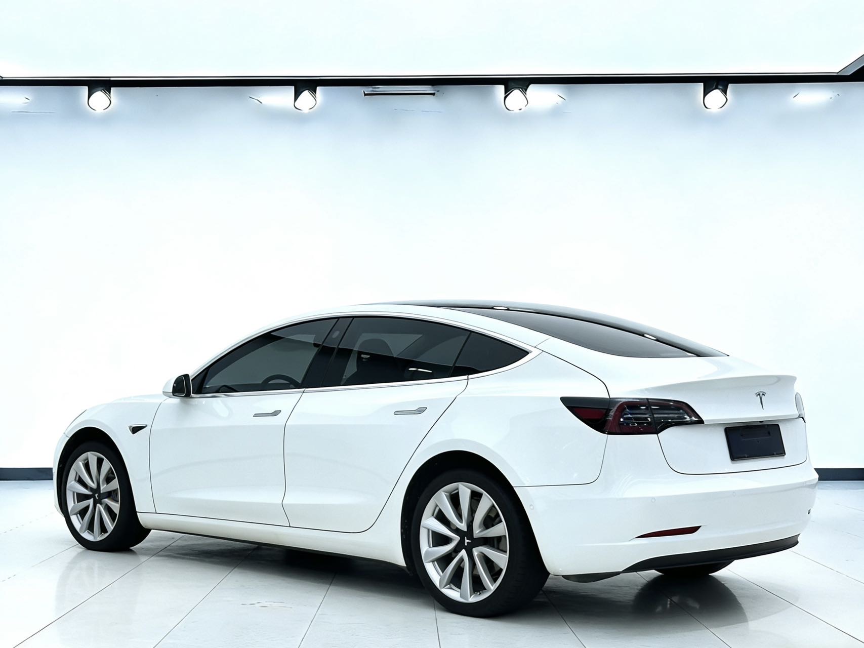 Tesla Model 3 2020 #5 Tesla Model 3 2020 car image #5
