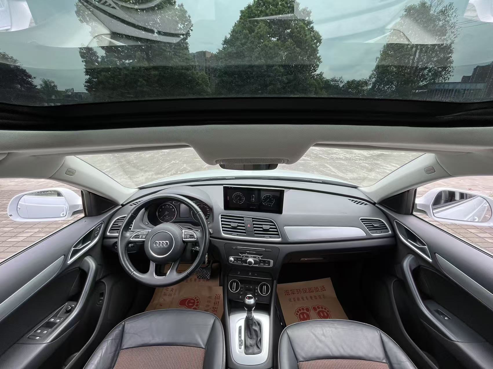 Audi Q3 2017 car image #8