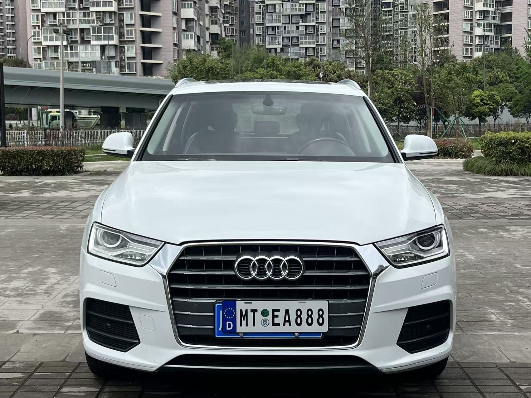 Audi Q3 2017 car image #4
