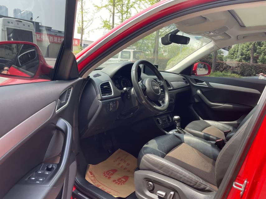 2018 car image #6