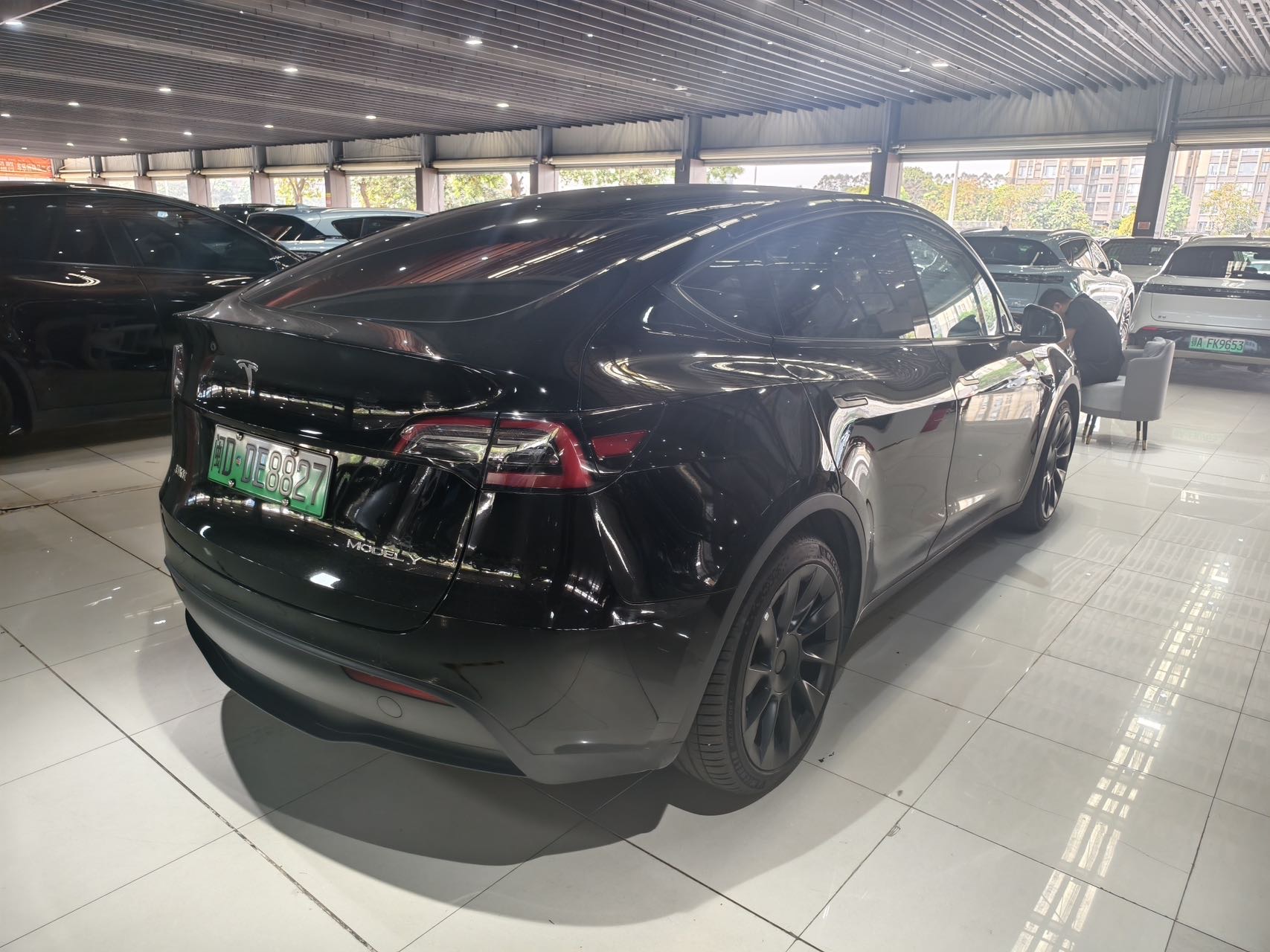 Tesla Model Y 2021 #6 Tesla Model Y 2021 car image #6