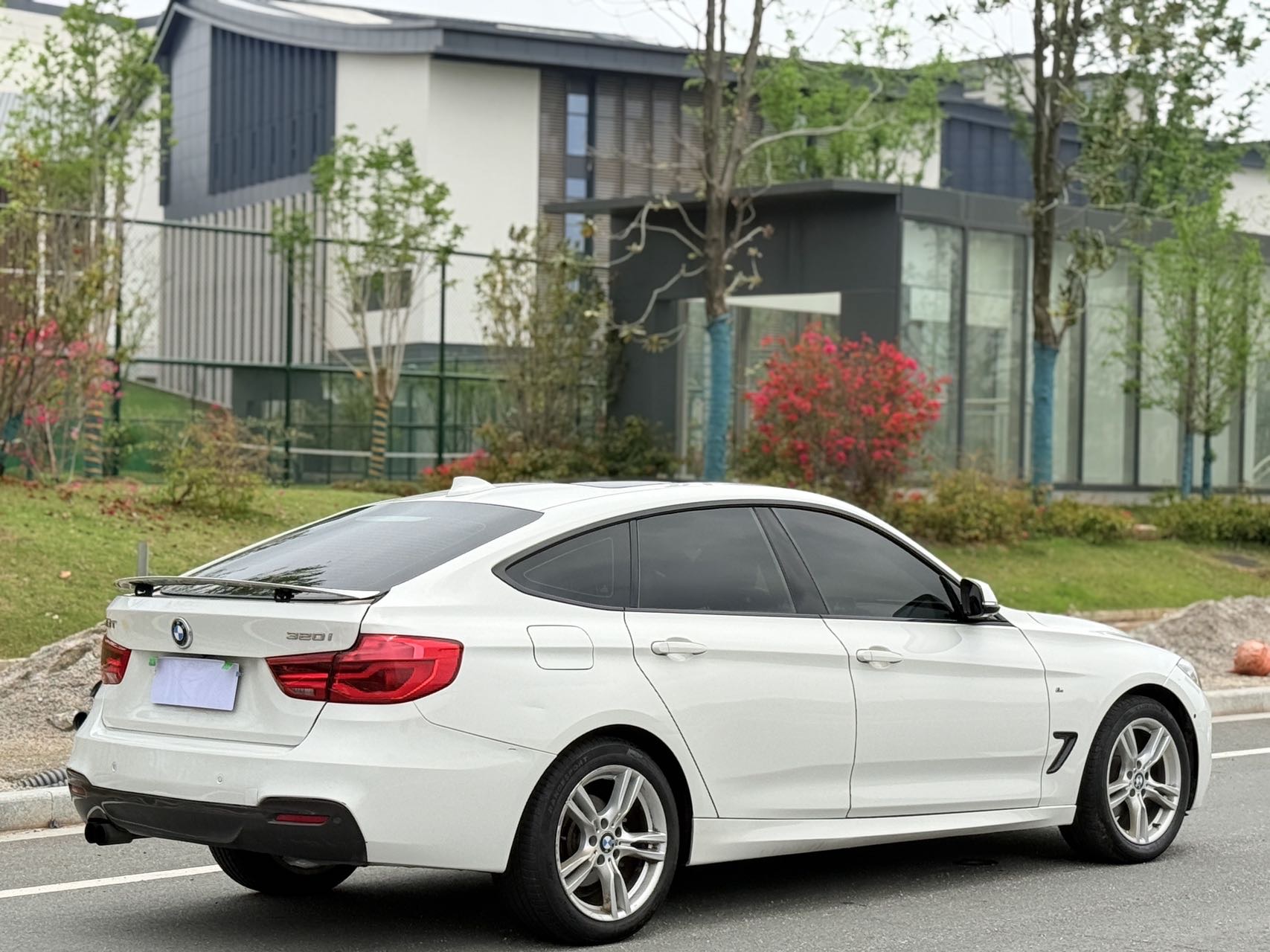 BMW 3 Series GT 2018 #9 BMW 3 Series GT 2018 car image #9