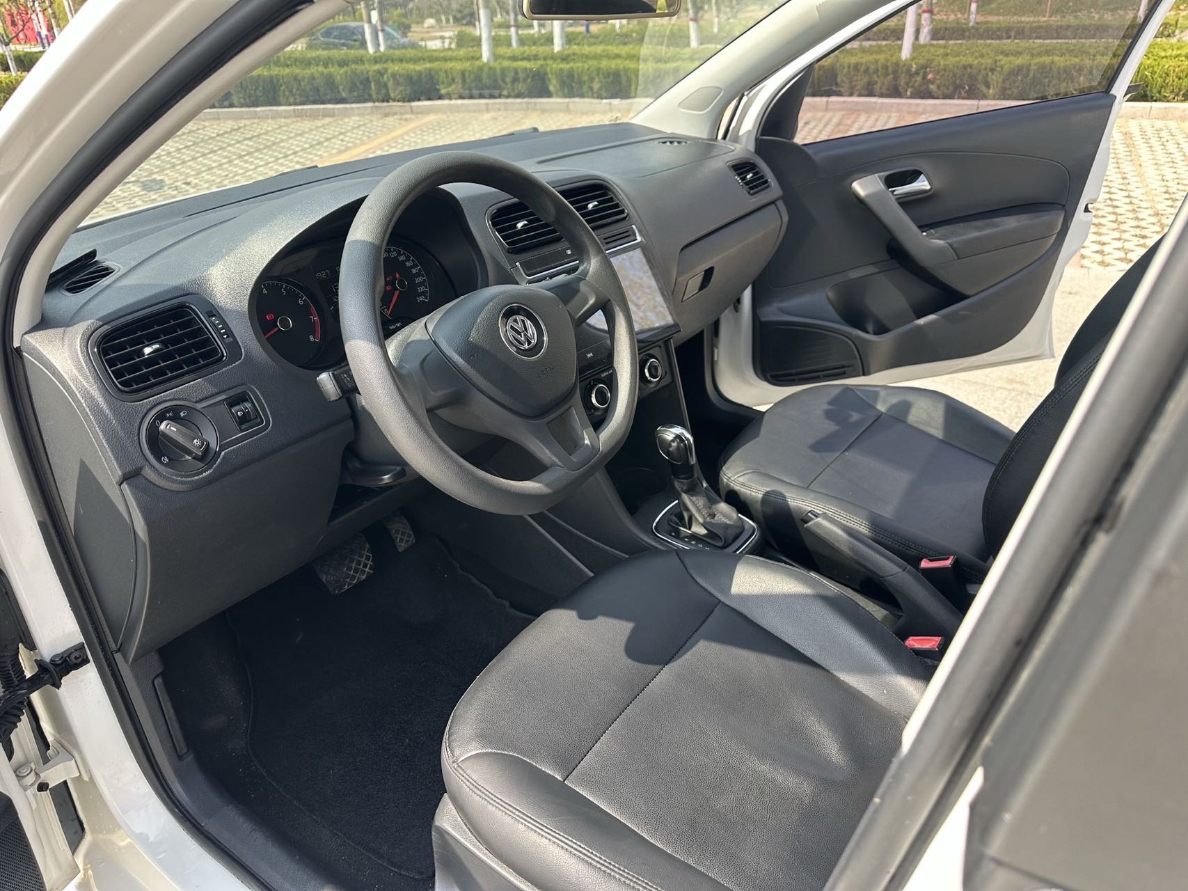 Volkswagen Polo 2016 #5 Volkswagen Polo 2016 car image #5