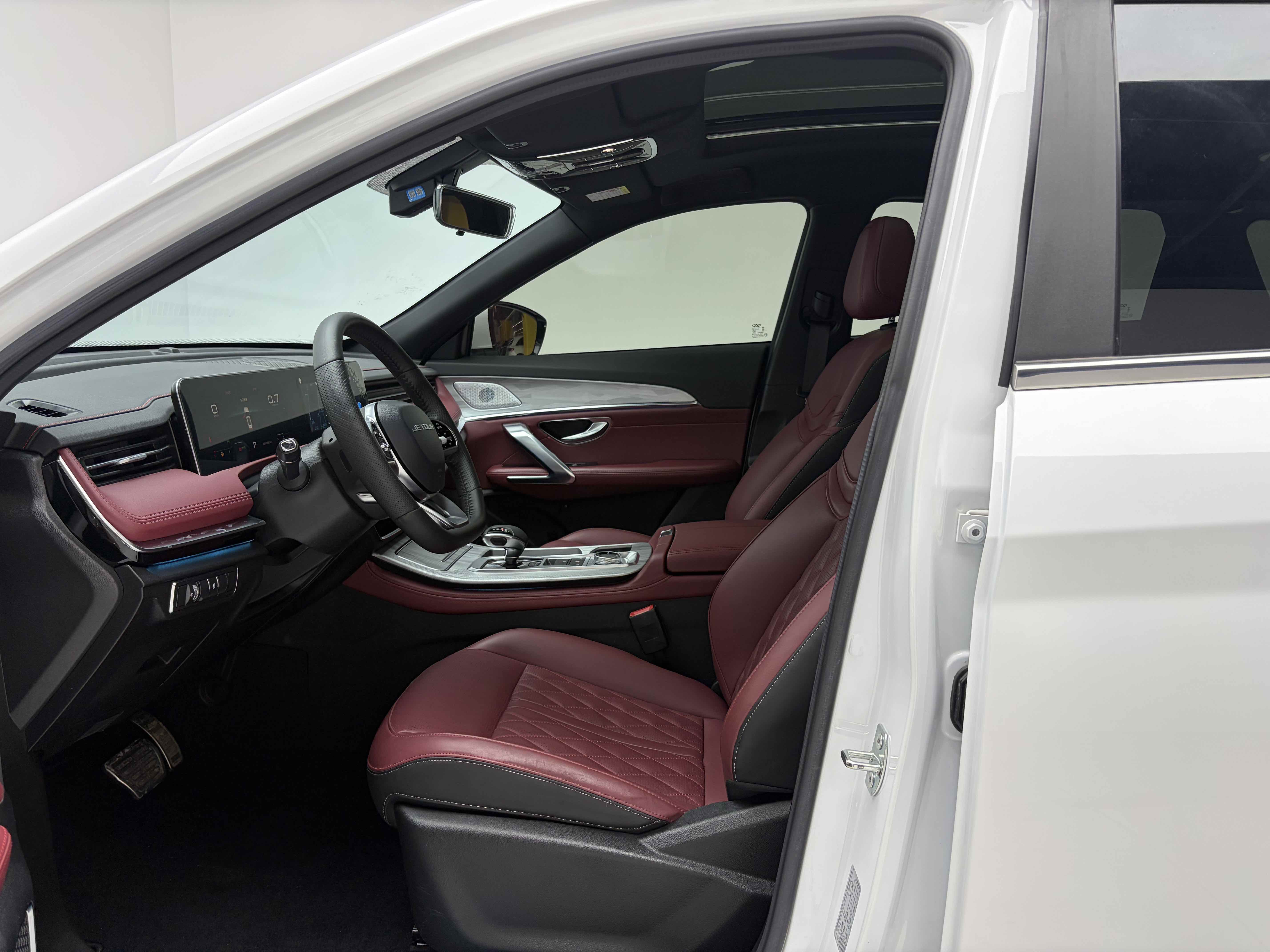 Jetour X70 PLUS 2023 #6 Jetour X70 PLUS 2023 car image #6