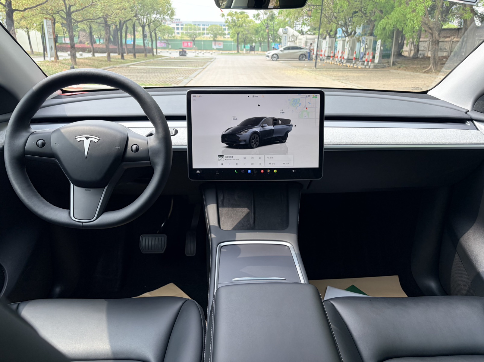 Tesla Model Y 2024 car image #10