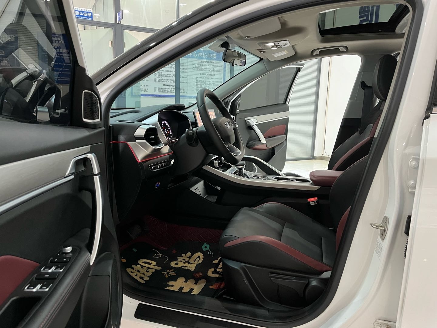 GEELY Coolray 2022 #10 GEELY Coolray 2022 car image #10