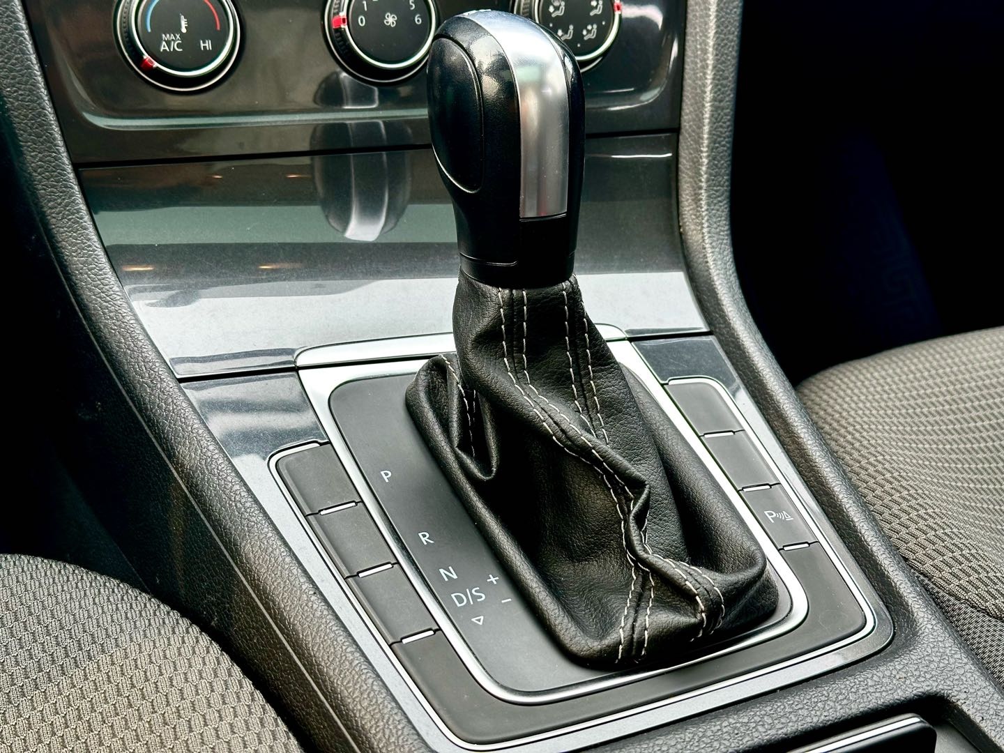 Volkswagen Golf 2017 #17 Volkswagen Golf 2017 car image #17