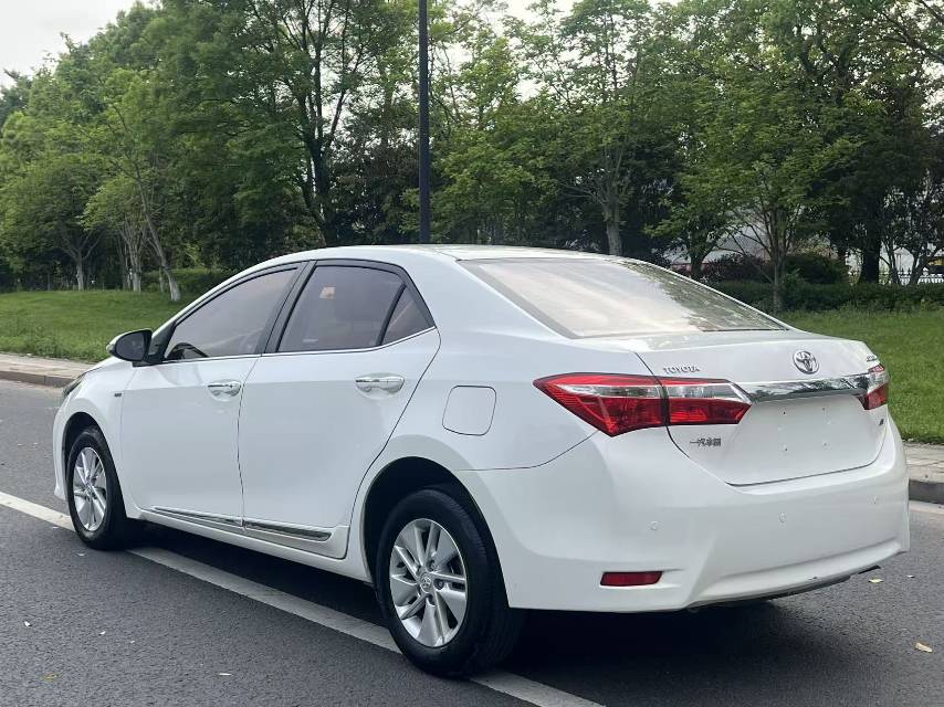 Toyota Corolla 2015 #10 Toyota Corolla 2015 car image #10