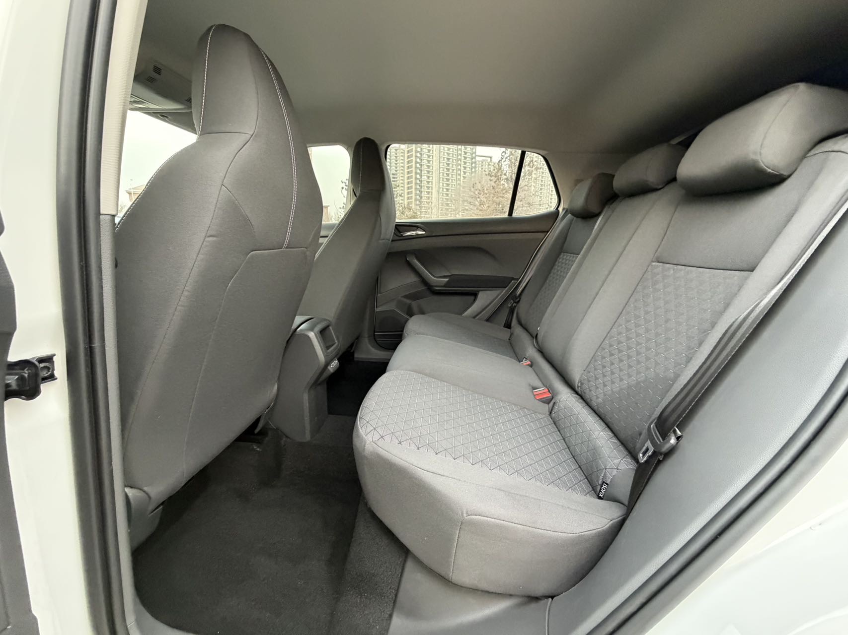Volkswagen T-Cross 2021 car image #9