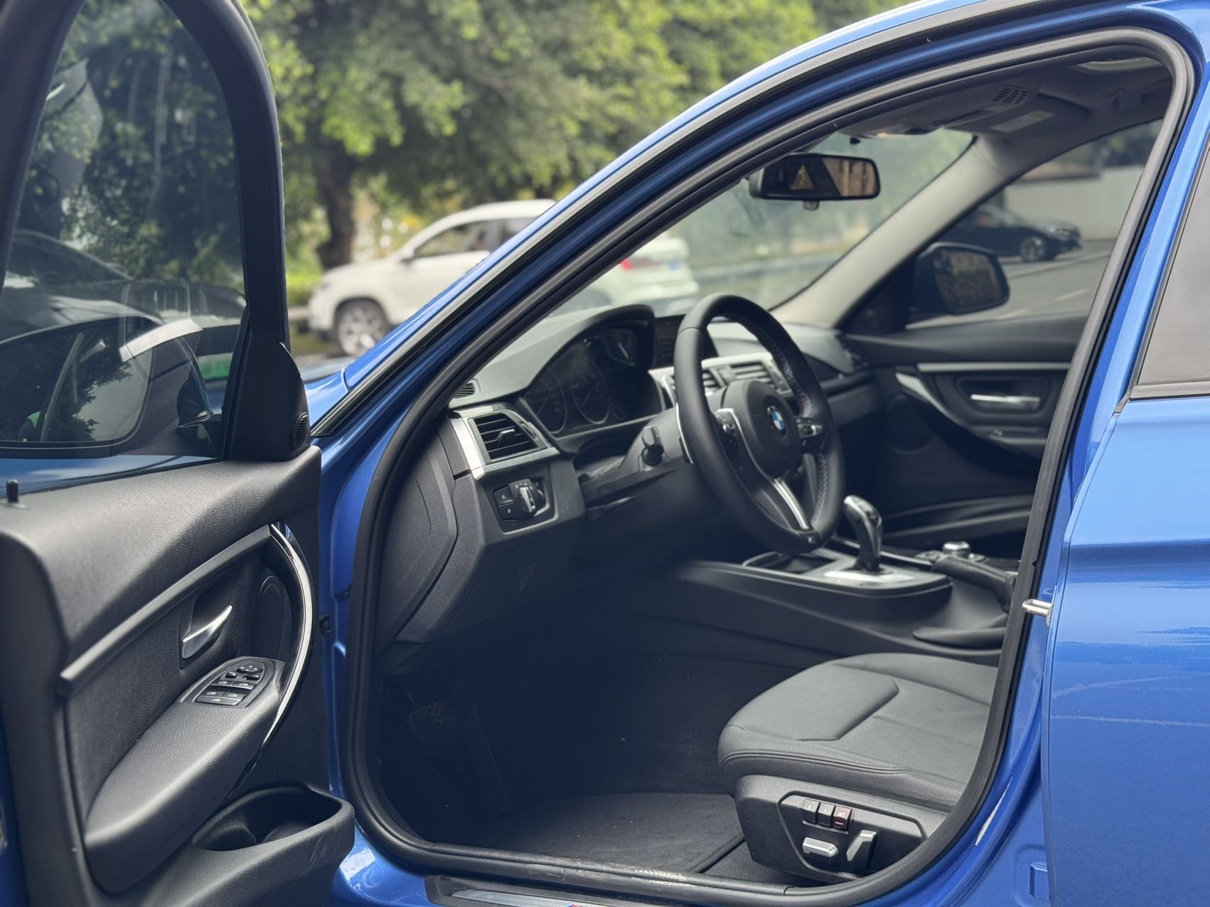 BMW 3 Series 2017 #9 BMW 3 Series 2017 car image #9