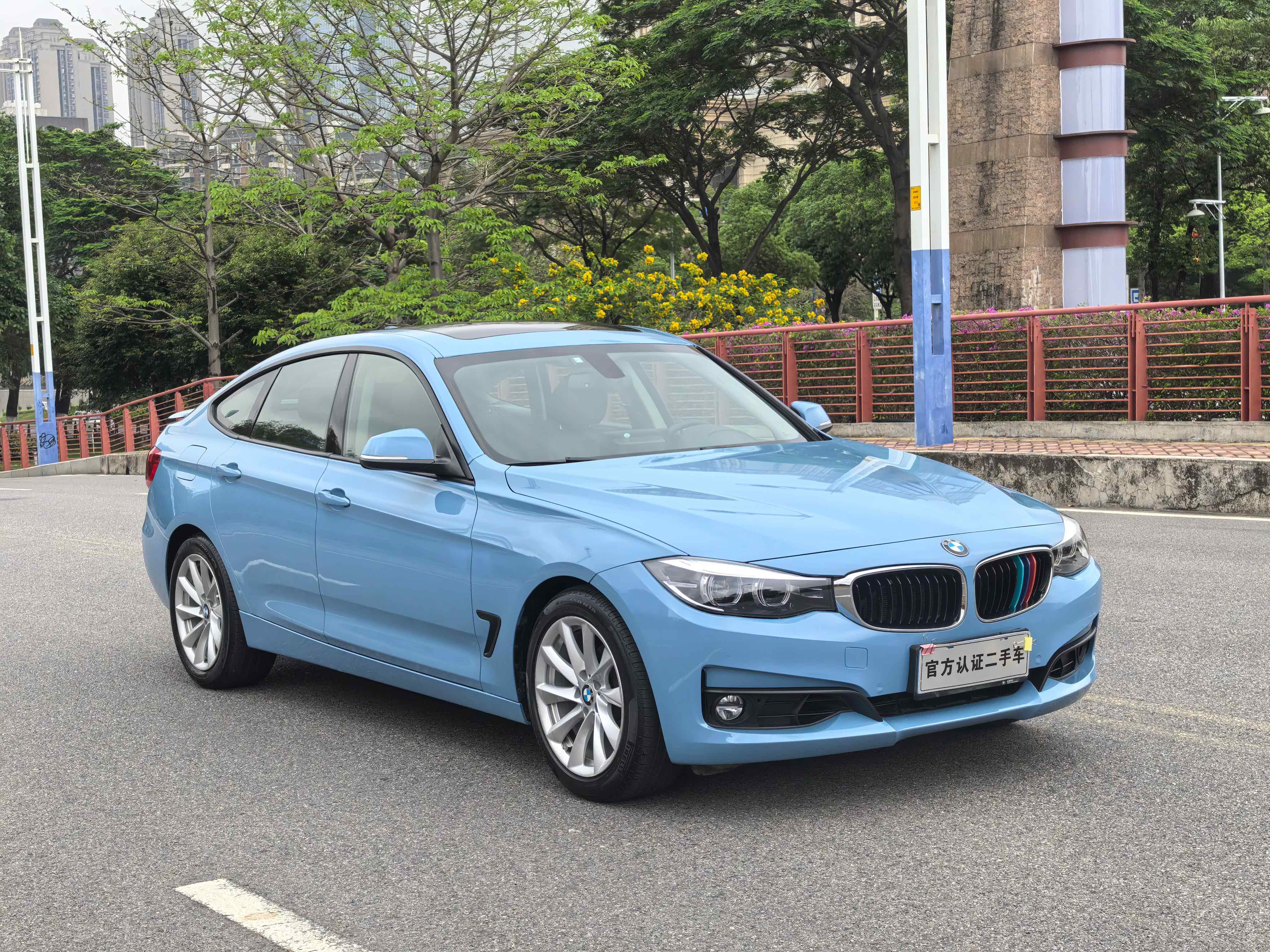 BMW 3 Series GT 2018 #5 BMW 3 Series GT 2018 car image #5