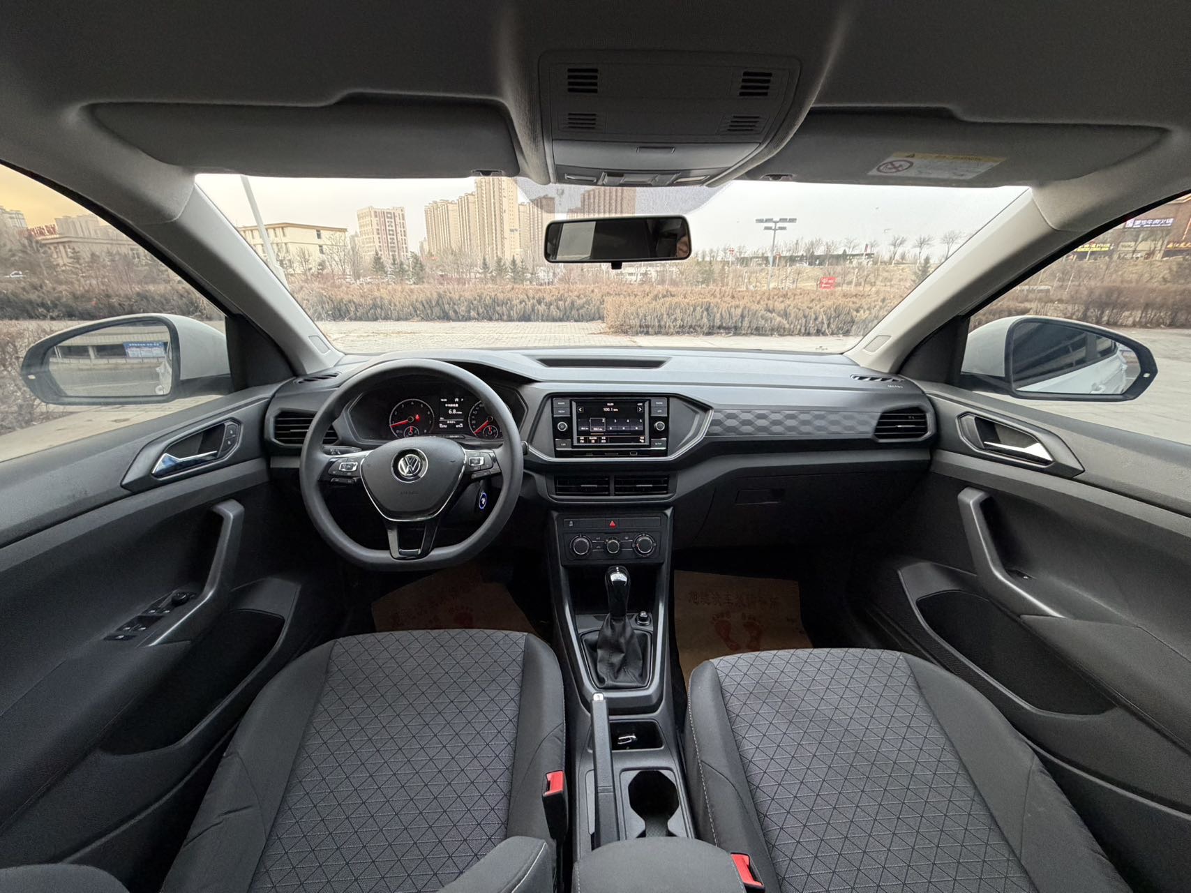 Volkswagen T-Cross 2021 car image #10