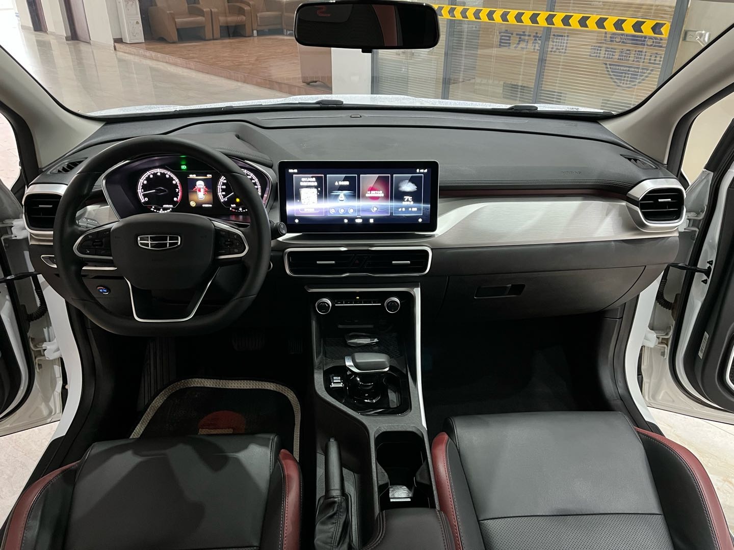 GEELY Coolray 2022 #13 GEELY Coolray 2022 car image #13