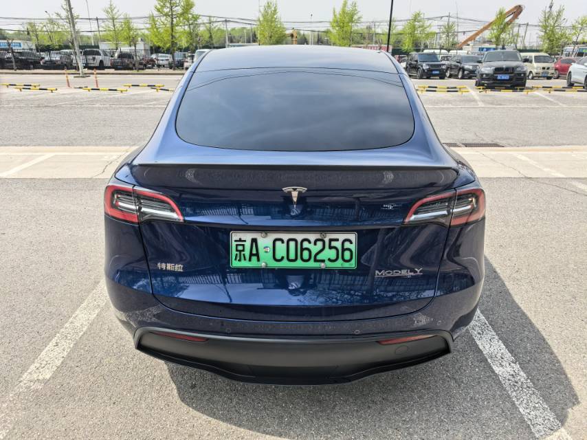 Tesla Model Y 2023 #7 Tesla Model Y 2023 car image #7