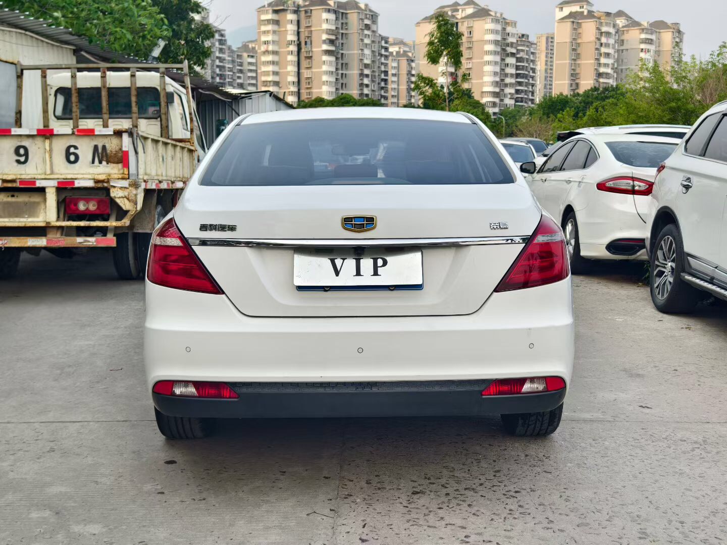 GEELY Emgrand 2017 car image #8