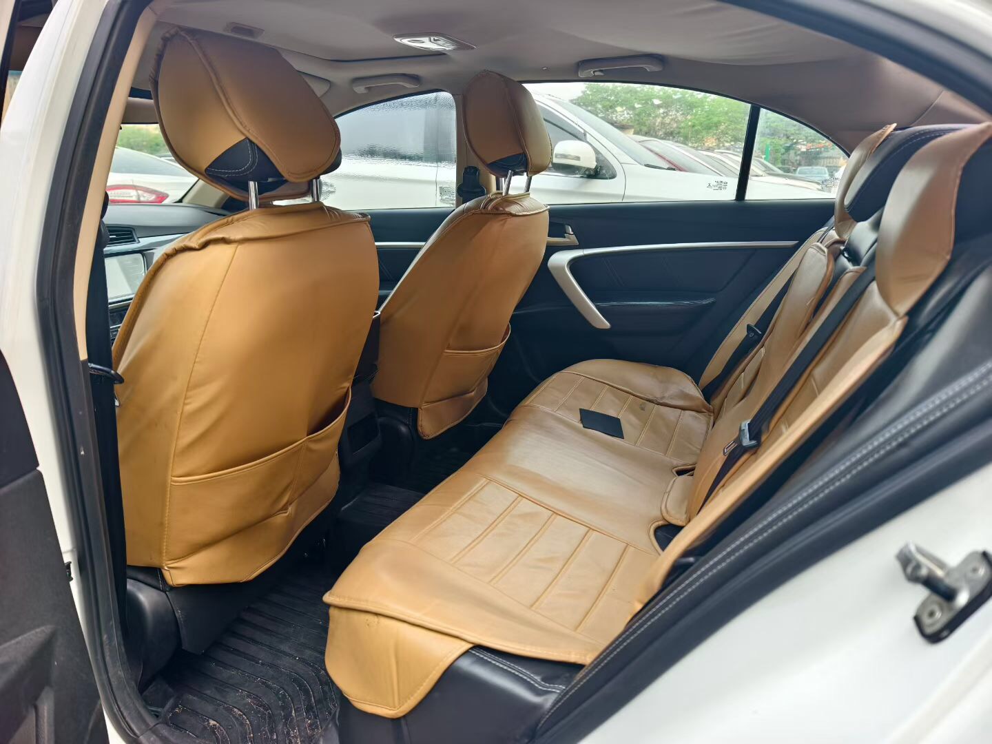 GEELY Emgrand 2017 car image #7