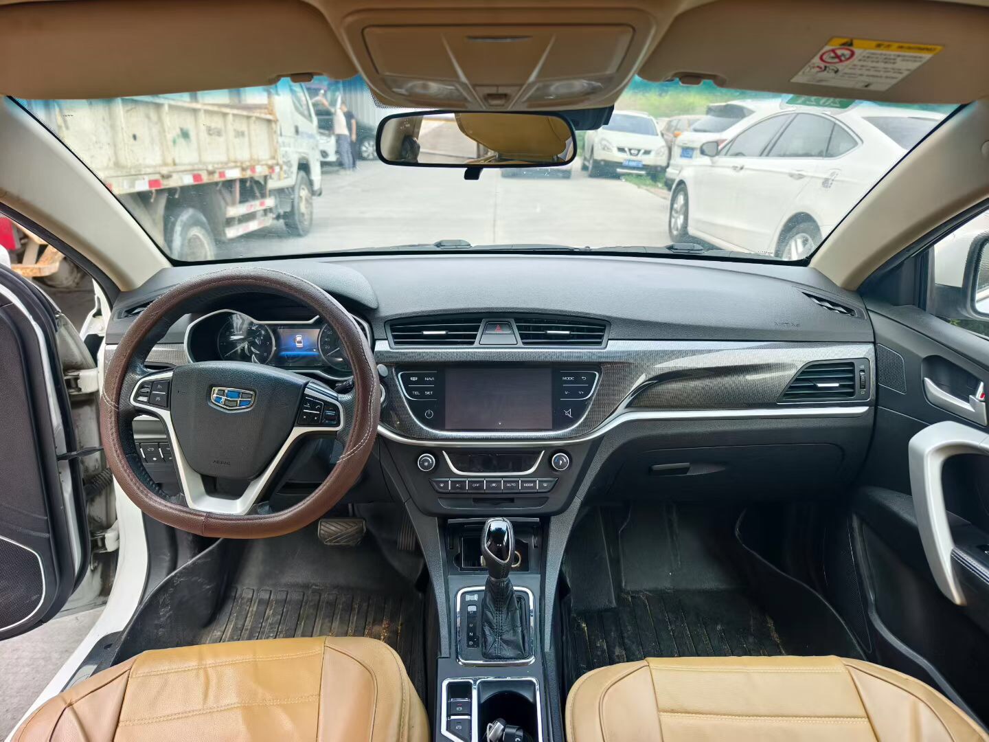GEELY Emgrand 2017 car image #6