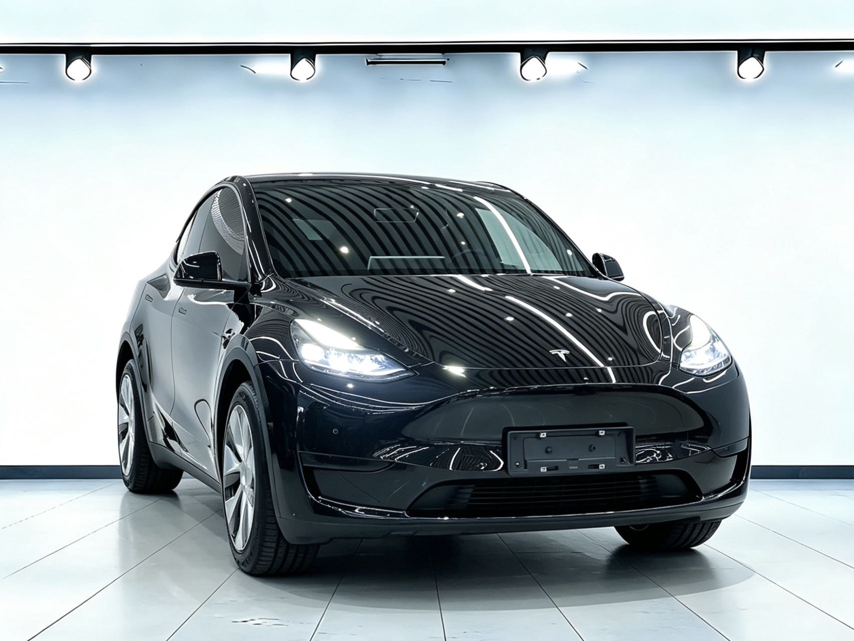 Tesla Model Y 2022 car image #5