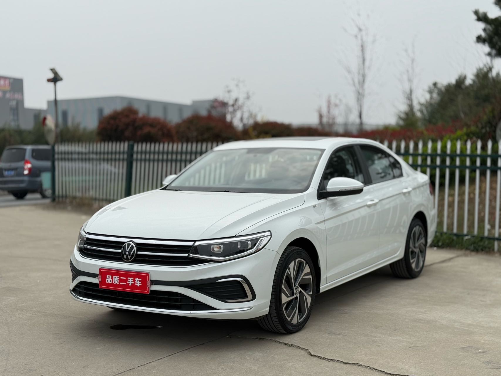 Volkswagen Bora 2025 car image #2