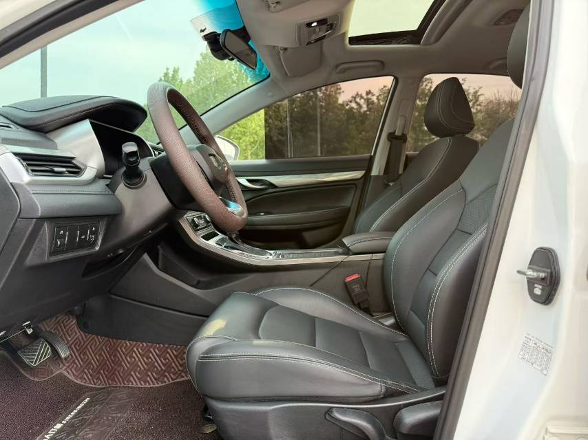 GEELY Emgrand 2019 car image #8