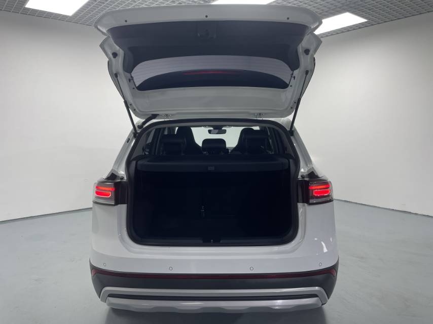 Volkswagen Tharu 2025 car image #7