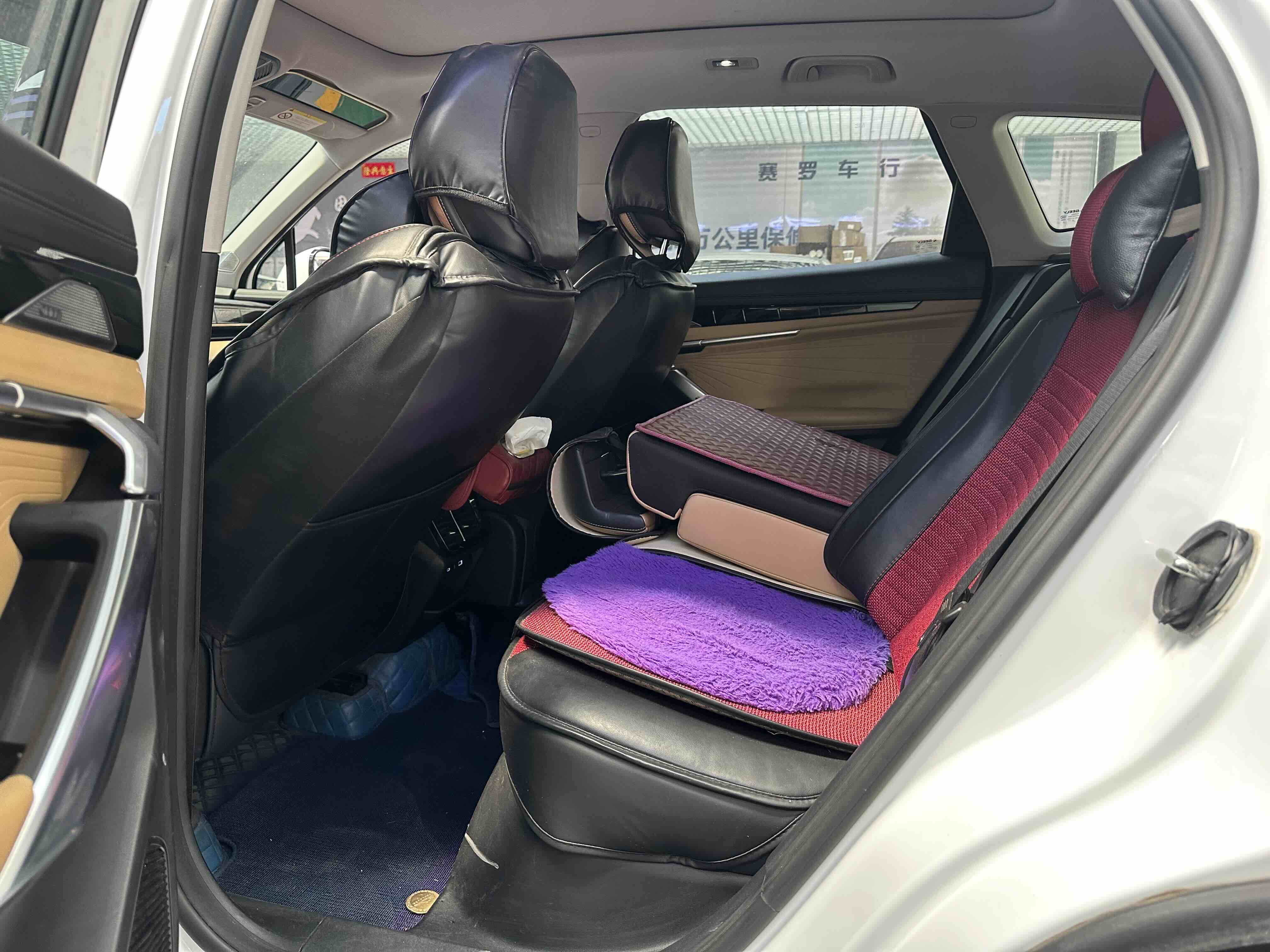 GEELY Boyue L 2022 car image #9