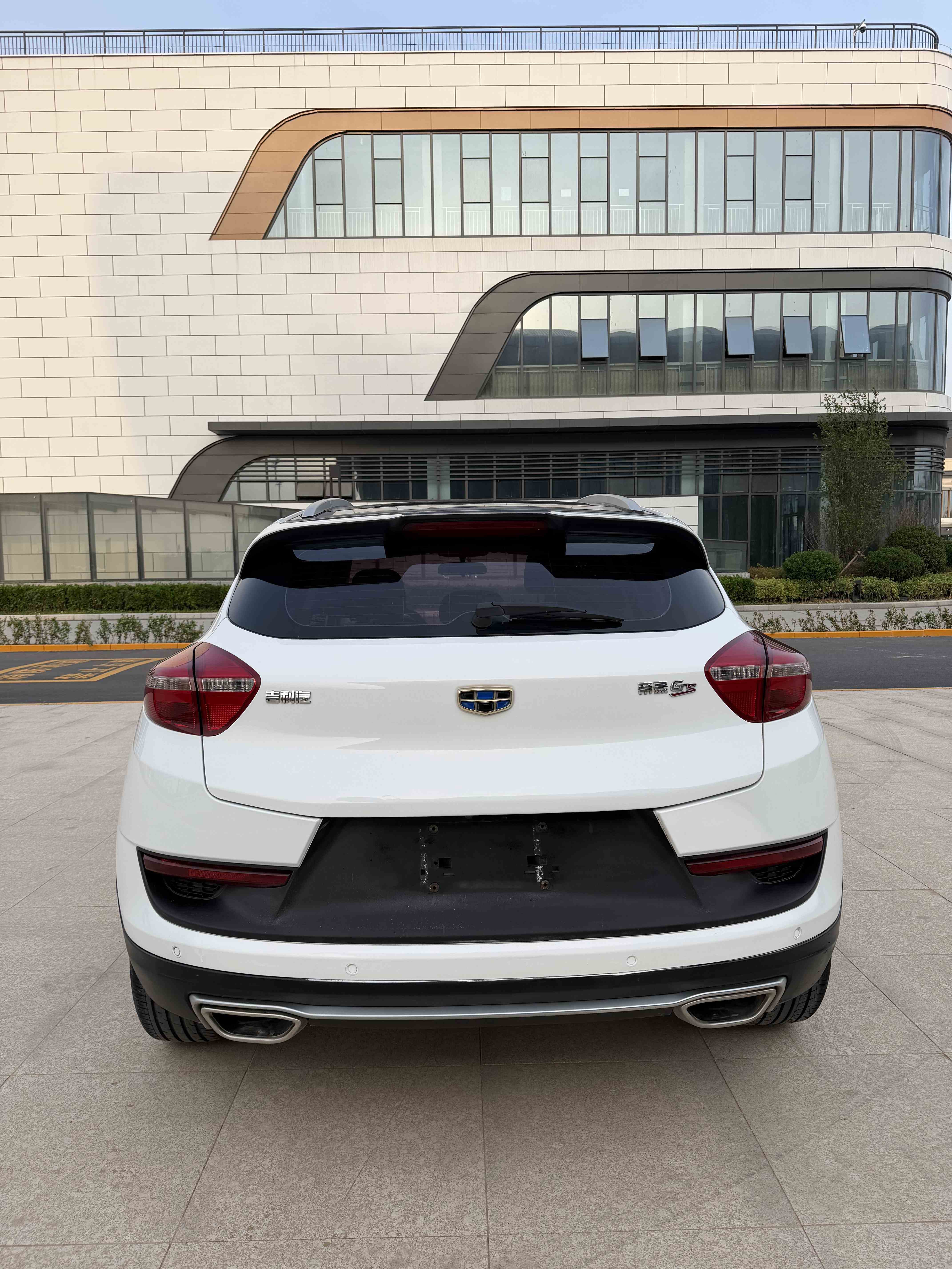 GEELY Emgrand GS 2017 car image #6