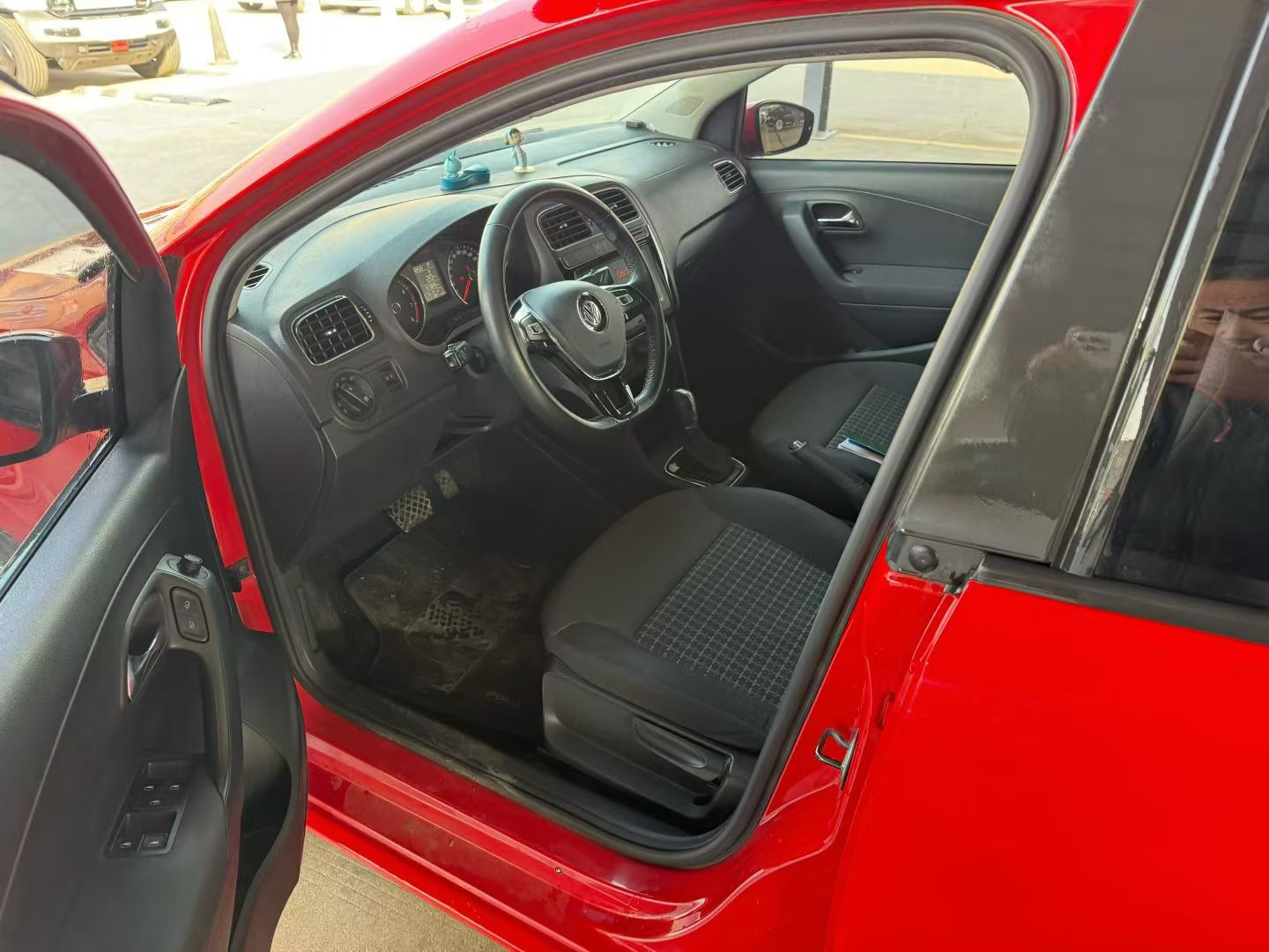 Volkswagen Polo 2018 car image #7
