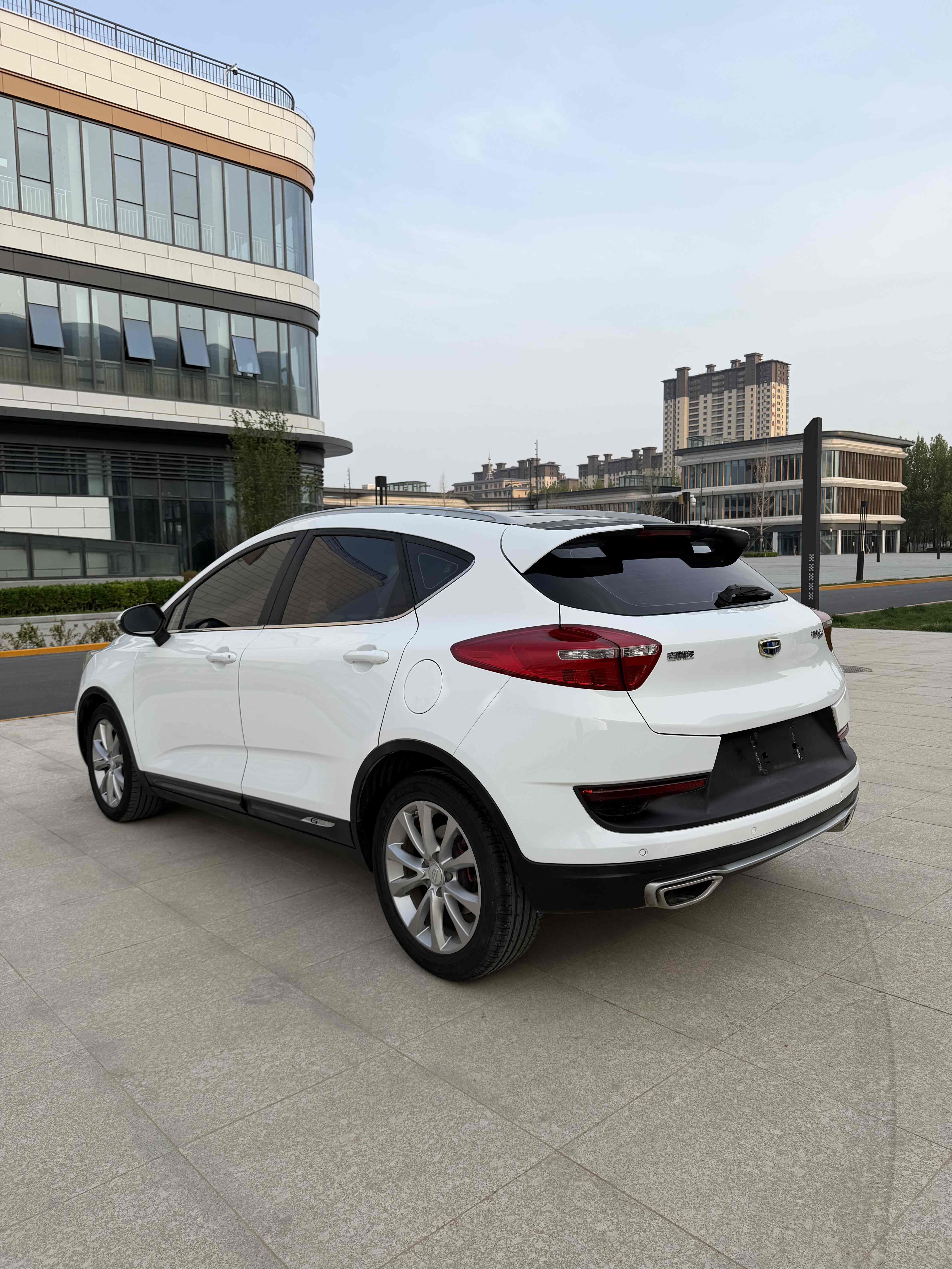 GEELY Emgrand GS 2017 car image #5