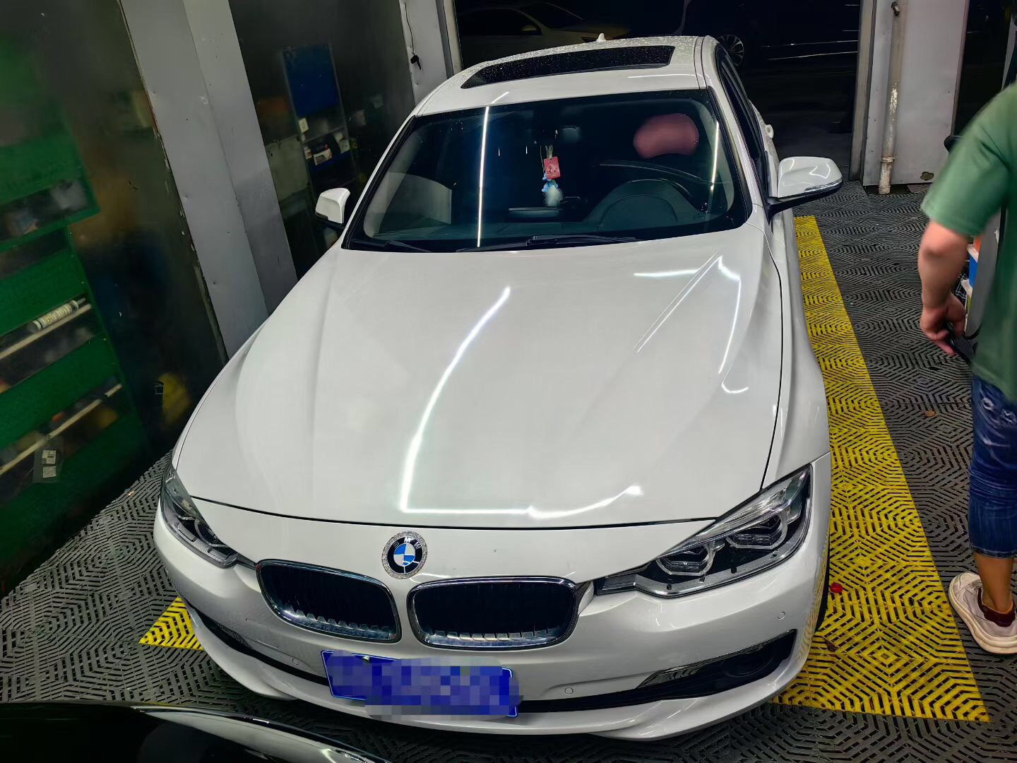 BMW 3 Series 2017 #3 BMW 3 Series 2017 car image #3