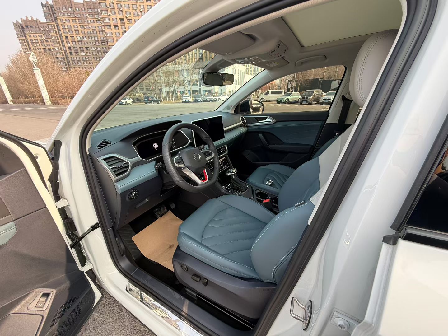 Volkswagen Tharu 2024 imagem de carro #7