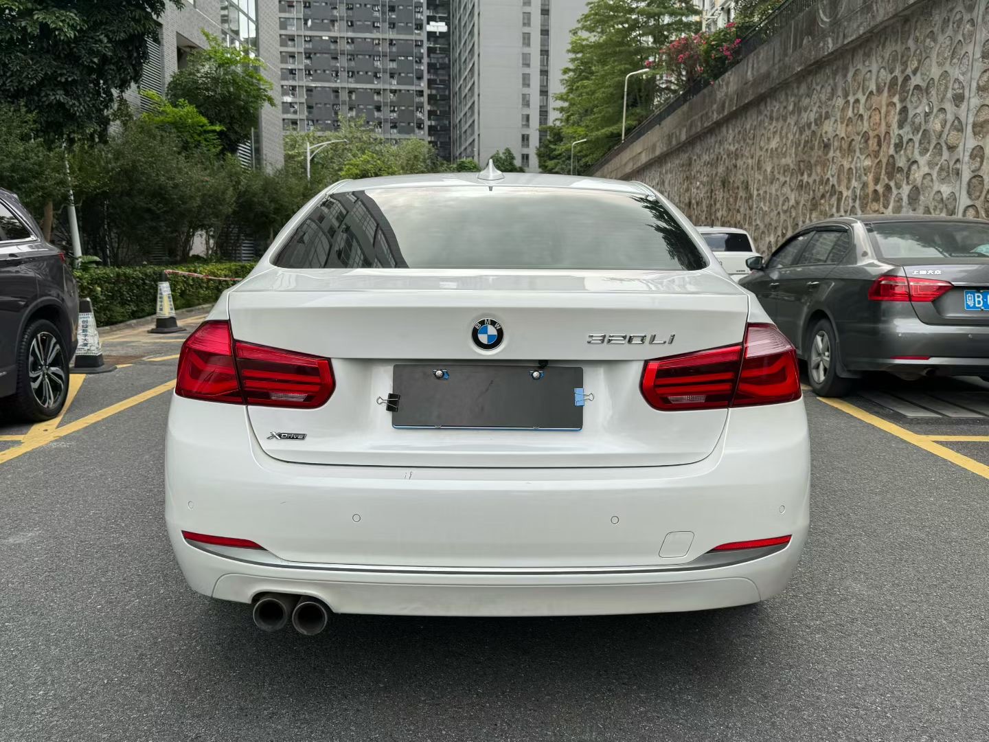 BMW 3 Series 2018 #10 BMW 3 Series 2018 car image #10