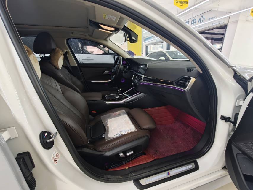 BMW 3 Series 2021 car image #8