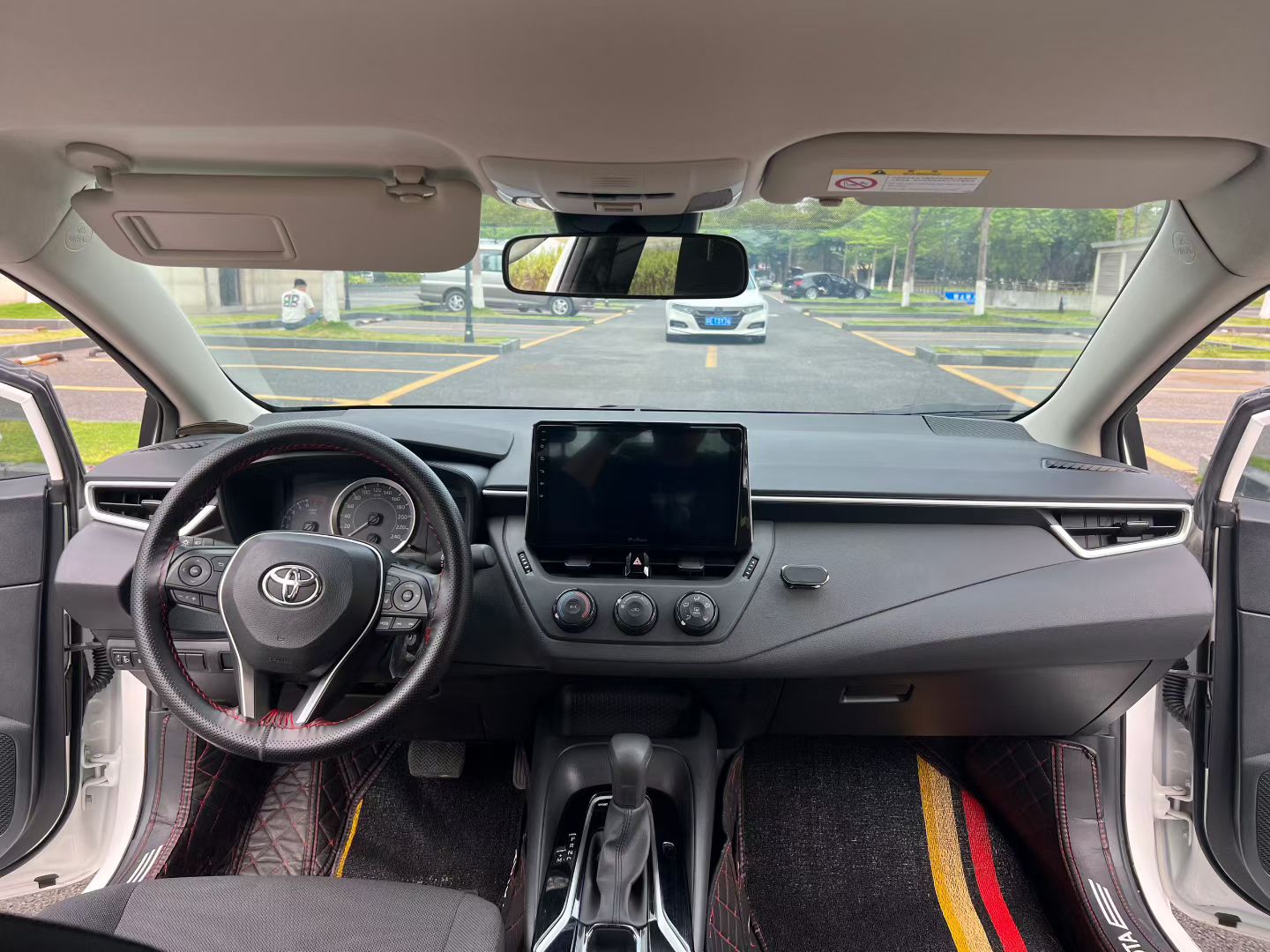 Toyota Corolla 2019 #8 Toyota Corolla 2019 car image #8