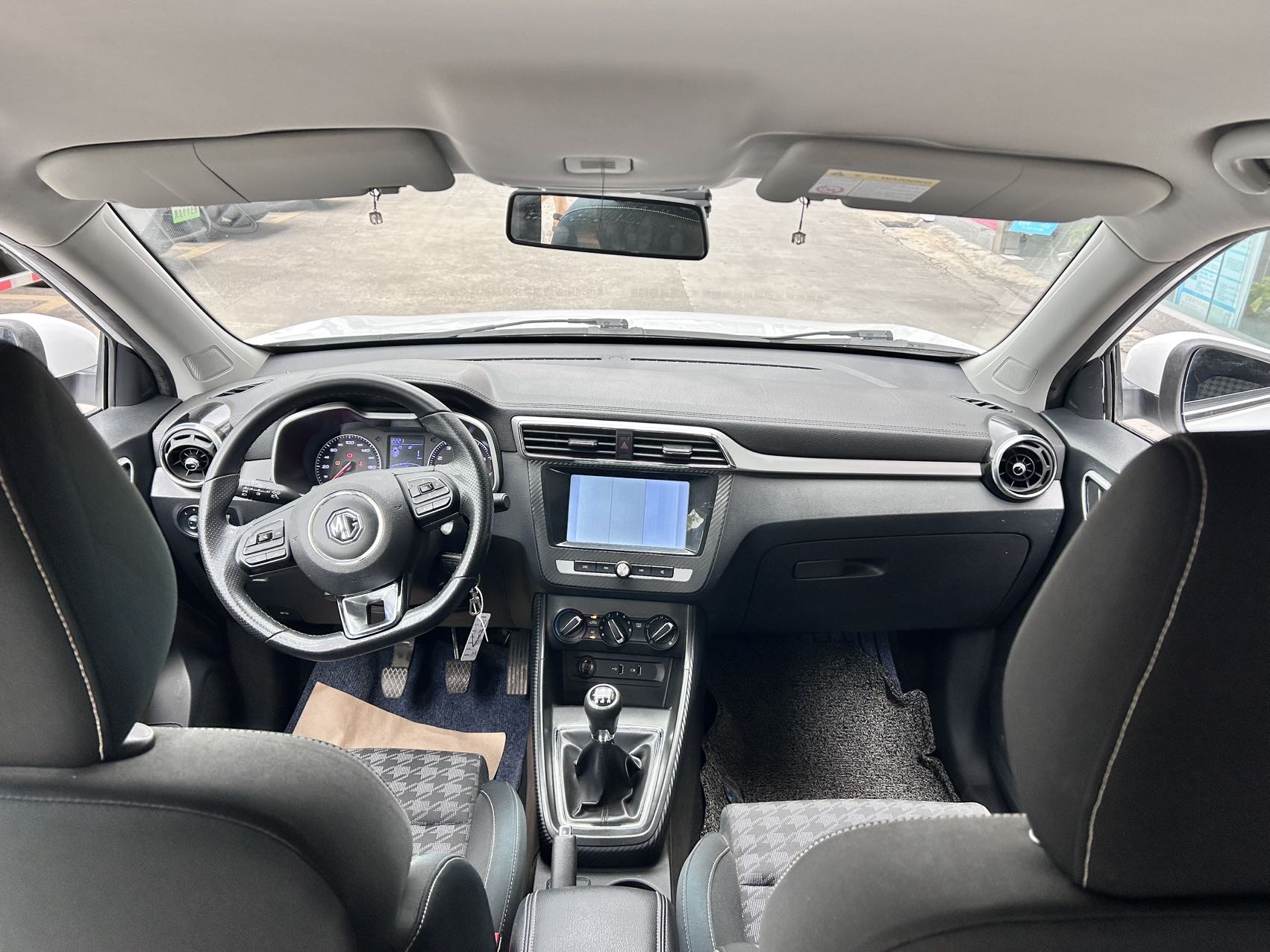 MG ZS 2019 car image #10