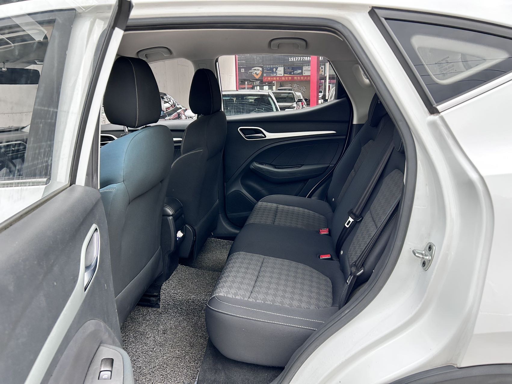 MG ZS 2019 car image #11