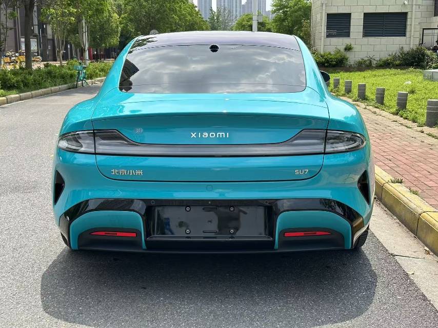 MI SU7 2025 car image #8