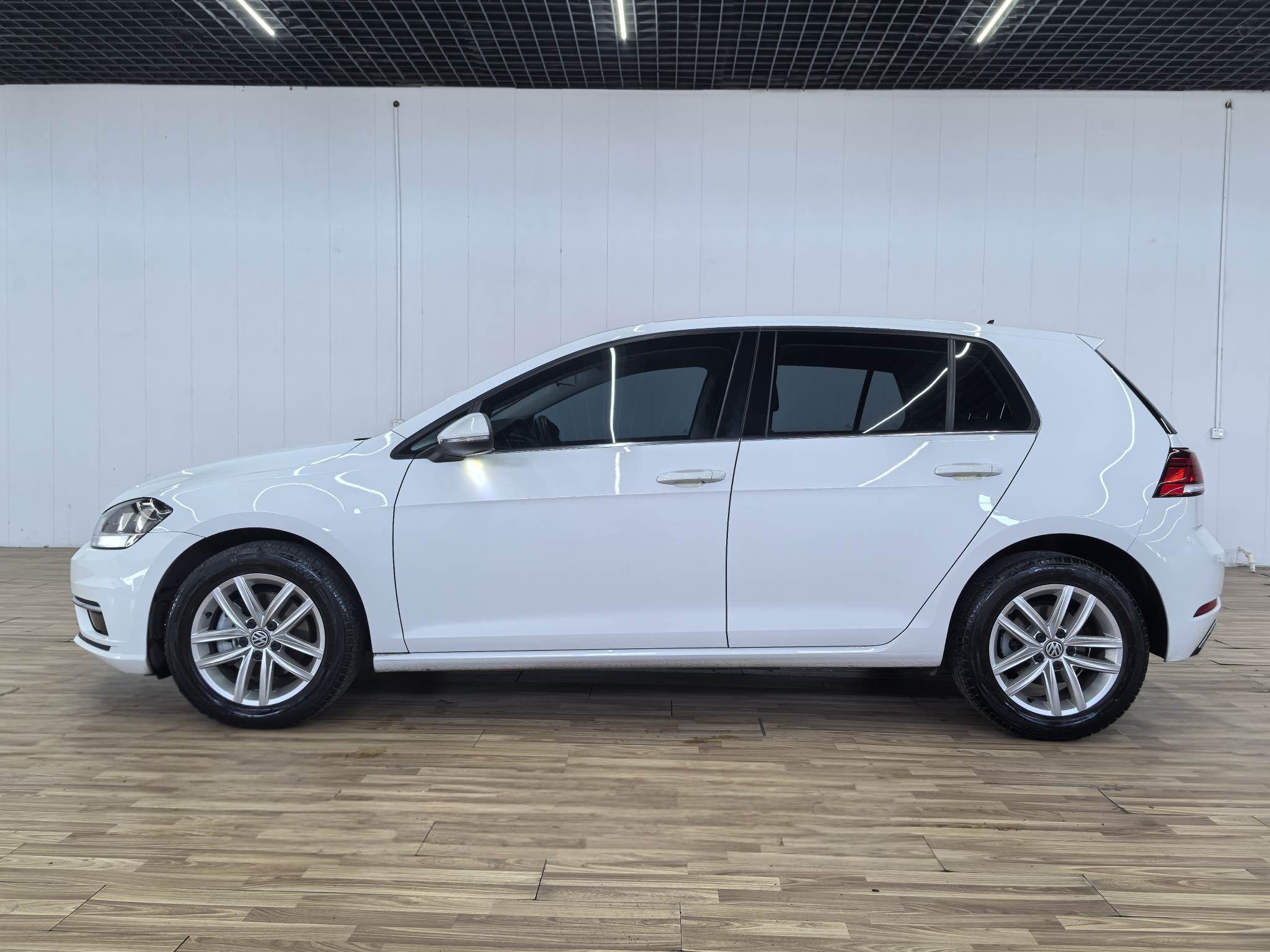 Volkswagen Golf 2019 #5 Volkswagen Golf 2019 car image #5