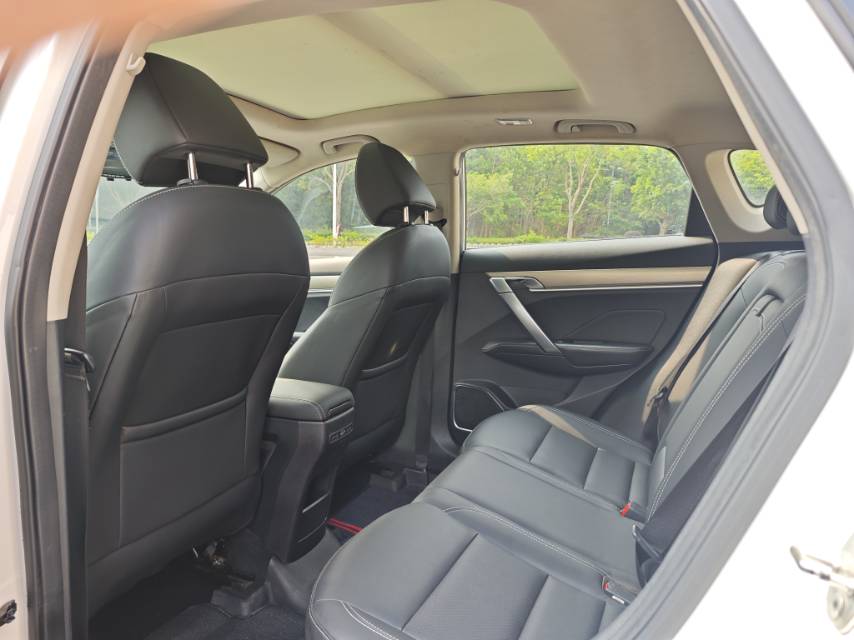 GEELY Coolray 2018 car image #7