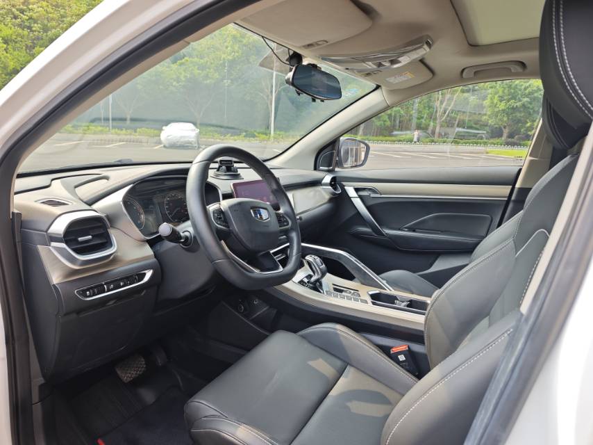 GEELY Coolray 2018 car image #6