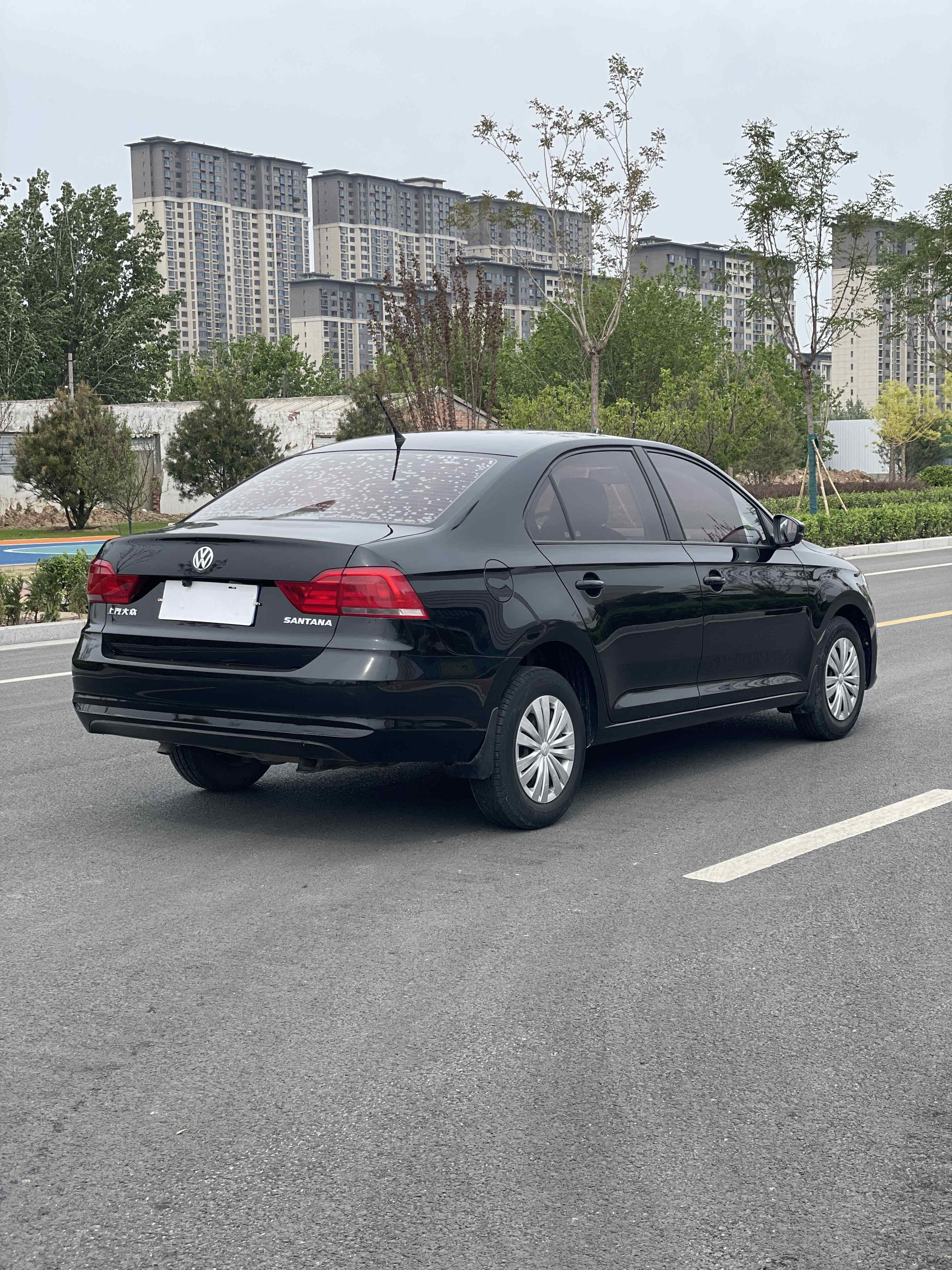 Volkswagen Santana 2017 car image #11