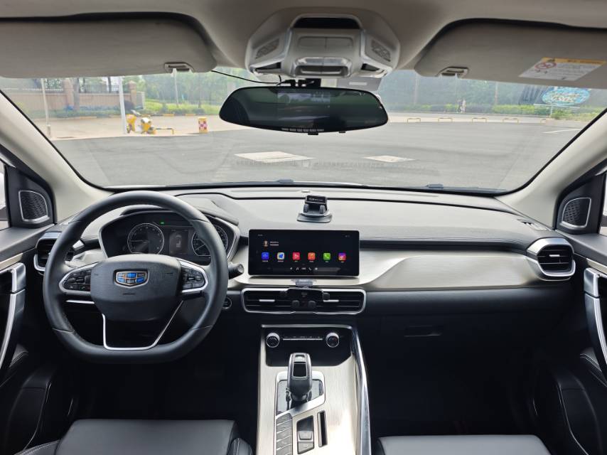 GEELY Coolray 2018 car image #8