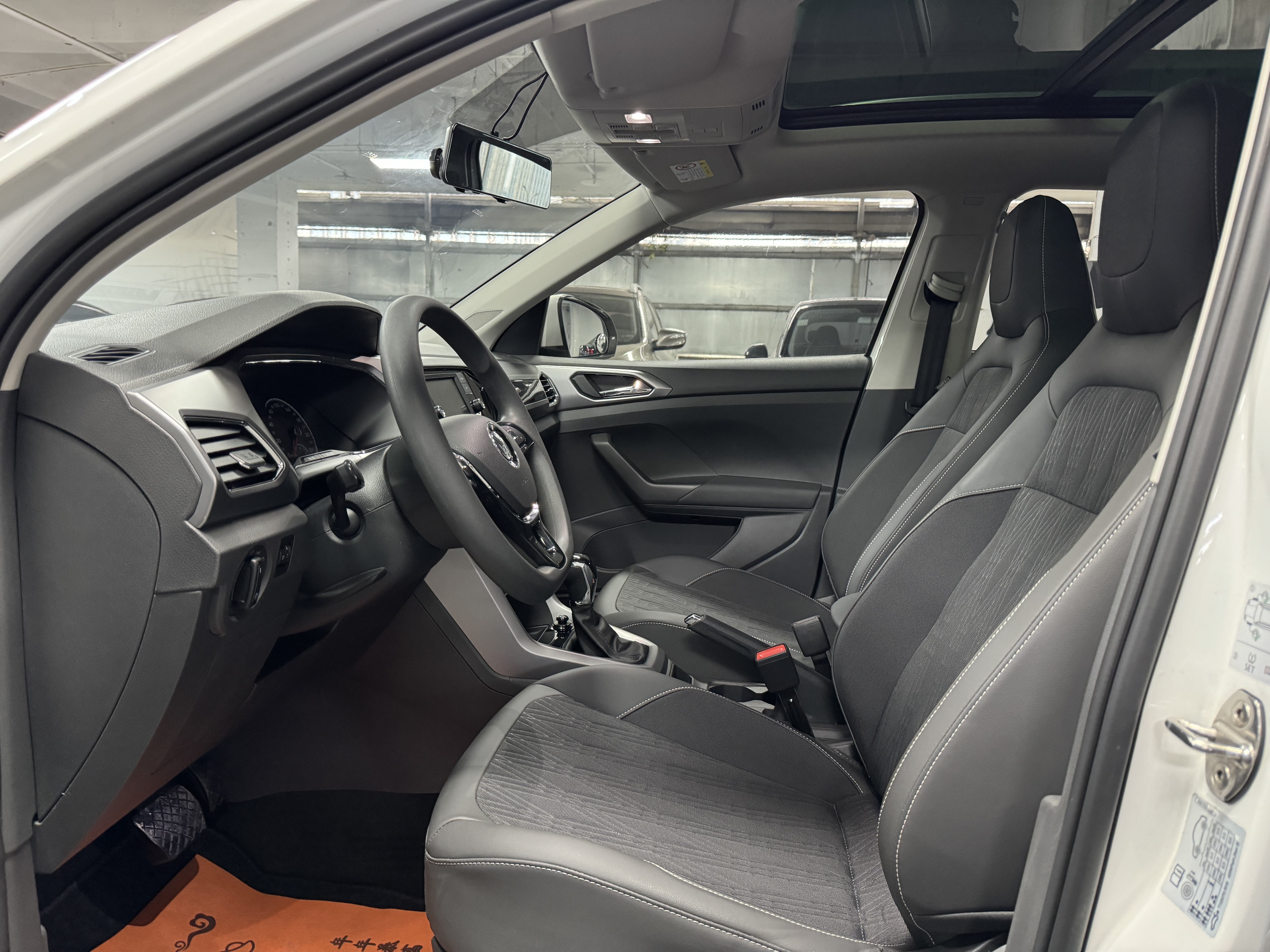 Volkswagen T-Cross 2020 #6 Volkswagen T-Cross 2020 car image #6