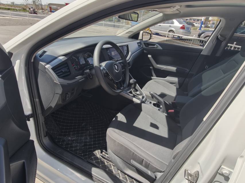 Volkswagen Polo 2021 car image #10